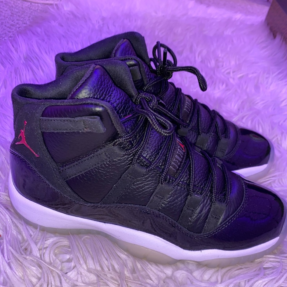 Jordan 11’s SIZE 6.5Y